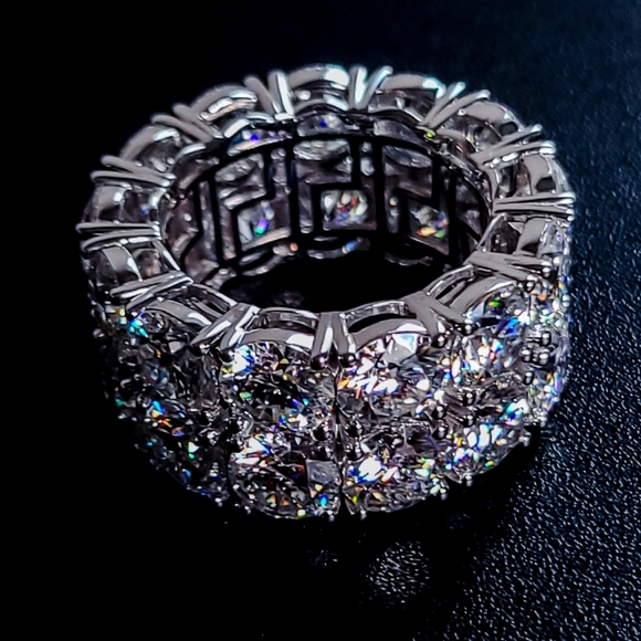 Mens moissanite ring